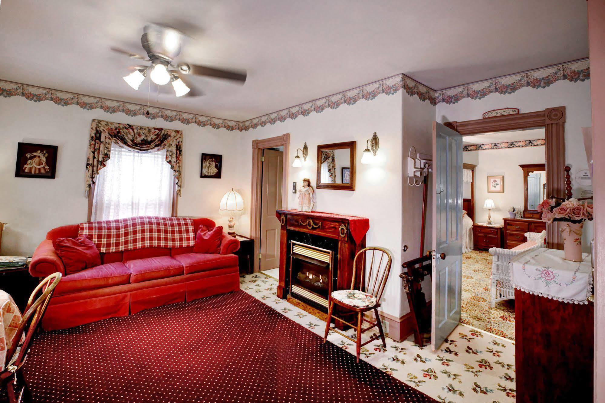 Antoinette'S Apartments & Suites 케이프 메이 외부 사진