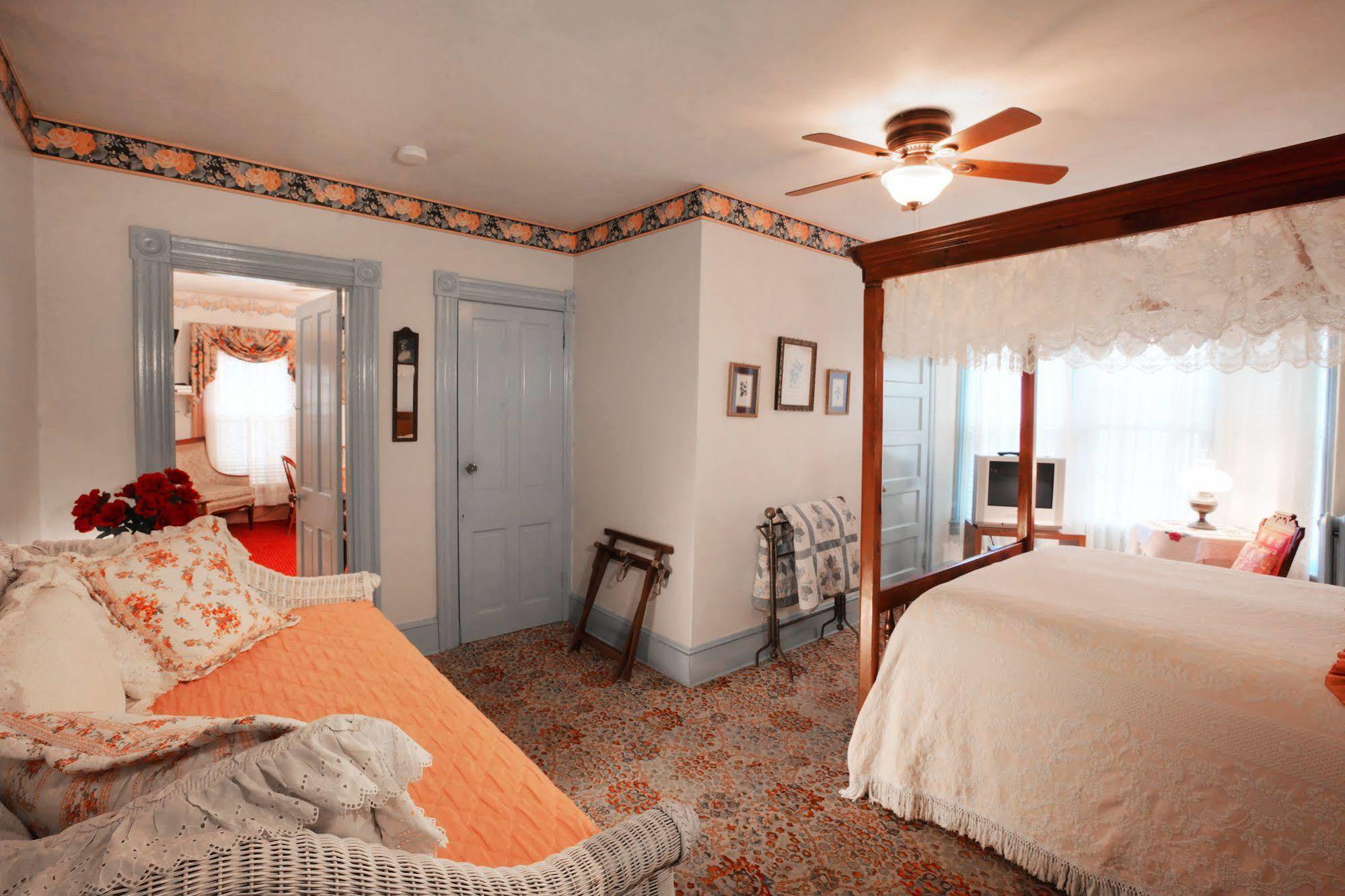 Antoinette'S Apartments & Suites 케이프 메이 외부 사진